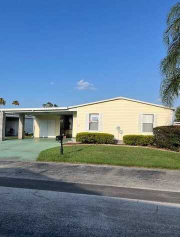 42 Fairway Dr., Auburndale, FL 33823