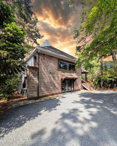350 Pine Vista Drive, Pinehurst, NC 28374