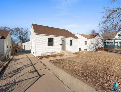 419 S Hawthorne Ave, Sioux Falls, SD 57104