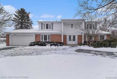 5585 APPLE RIDGE Trail, West Bloomfield, MI 48322