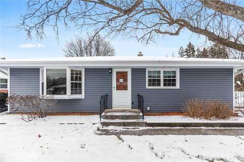 34 Farrell Street N, Maplewood, MN 55119