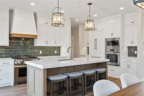 18436 56th Court N, Plymouth, MN 55446