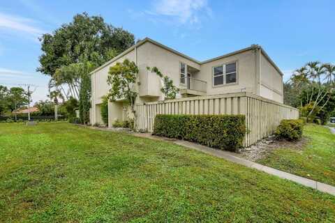 12073 Regal Court, Wellington, FL 33414