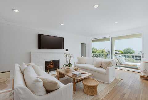 60 Seaview Drive, SANTA BARBARA, CA 93108