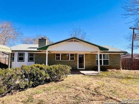 625 OAKHAVEN RD, Pleasanton, TX 78064