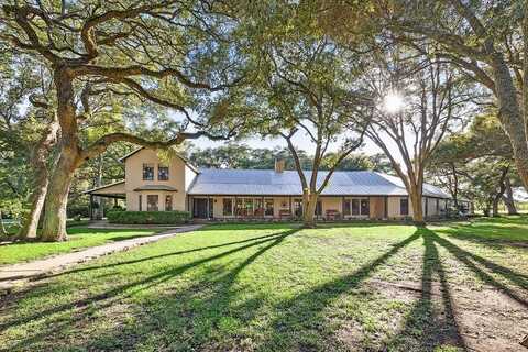 2727 Leonhardt Road, Round Top, TX 78954