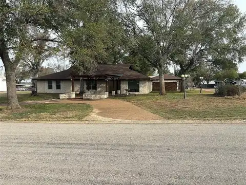 115 Saint Louis Street, Flatonia, TX 78941