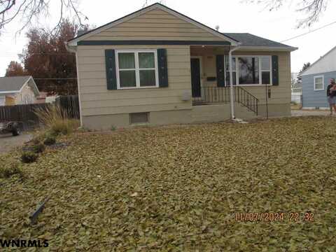 2810 AVENUE F, Scottsbluff, NE 69361