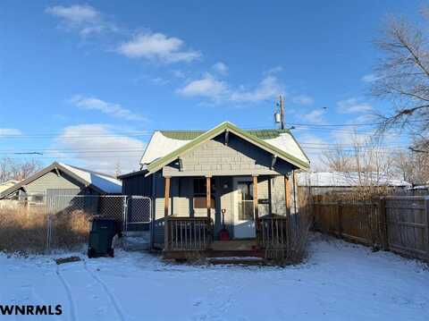 2015 AVENUE E, Scottsbluff, NE 69361