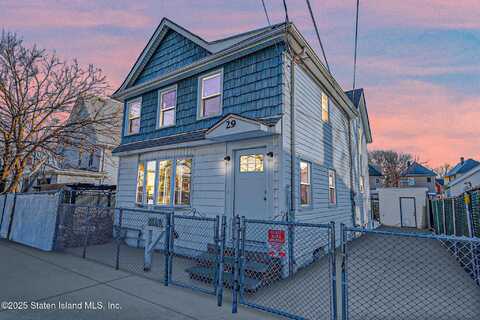 29 Lake Avenue, Staten Island, NY 10303