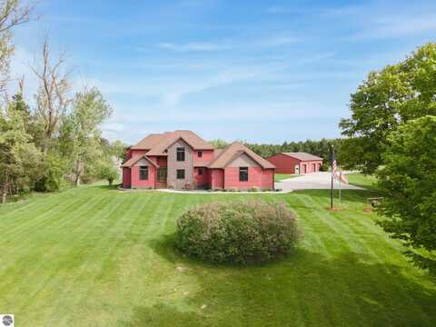 17582 Leroy Road, Leroy, MI 49655