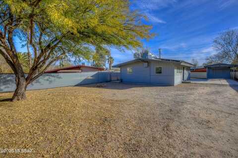 2325 S Forgeus Avenue, Tucson, AZ 85713