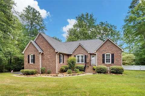 543 Mountain Shore Drive, Denton, NC 27239