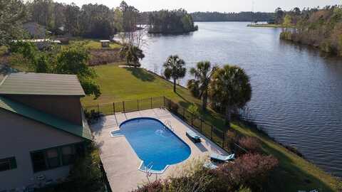 229 Owl Head Trl, Hazlehurst, GA 31539