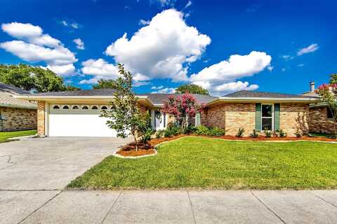209 Coachman Dr, Houma, LA 70360