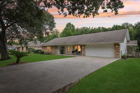 815 First Street, Winnie, TX 77665