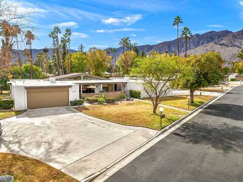 2427 Casitas Way, Palm Springs, CA 92264