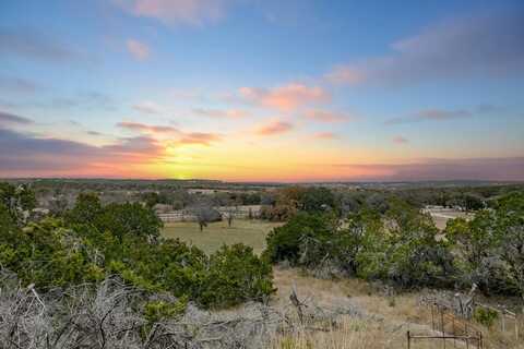 226 Eichen Strasse, Fredericksburg, TX 78624
