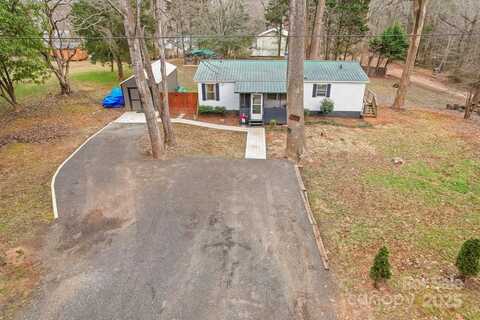 3510 Oakwood Avenue, Claremont, NC 28610