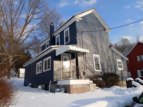 108 Biffs Alley, Johnstown, PA 15906