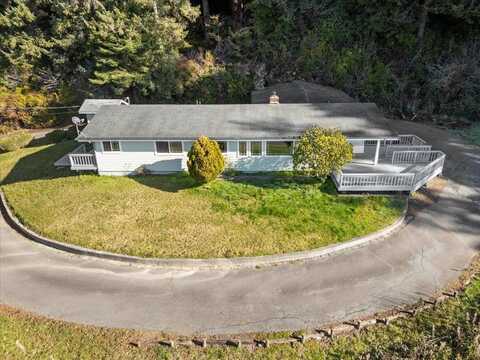 150 McMillan, Klamath, CA 95548