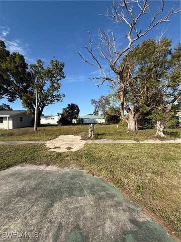 924 Ridgeway Drive, North Fort Myers, FL 33903