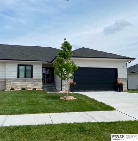 5509 N 209th Street, Omaha, NE 68022