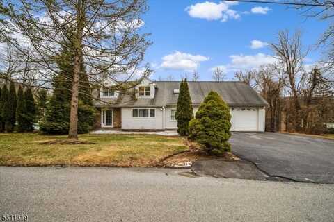 21 Circle Dr, Whippany, NJ 07054