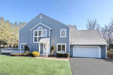 601 Barrister Ct, Wyckoff, NJ 07481