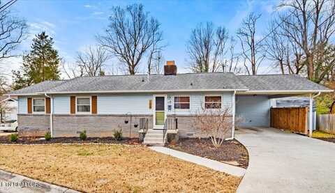 106 W Pawley Rd, Oak Ridge, TN 37830