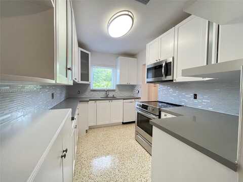 2920 SW 60th Ct, Miami, FL 33155