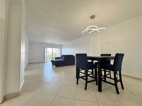 400 Kings Point Dr, Sunny Isles Beach, FL 33160