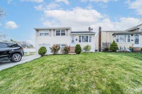 3 Oak Street, Carteret, NJ 07008