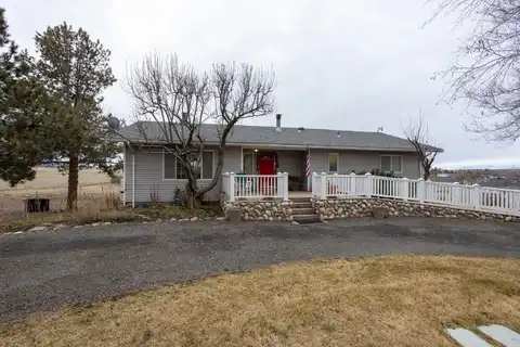 727 NE Loucks Road, Madras, OR 97741