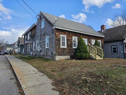 14 Pleasant Street, Sanford, ME 04083