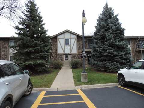 16w525 Lake Drive, Willowbrook, IL 60527