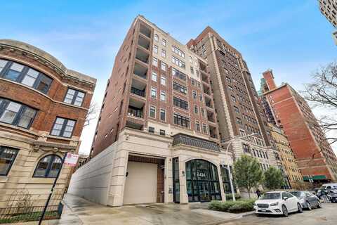 434 W Melrose Street, Chicago, IL 60657
