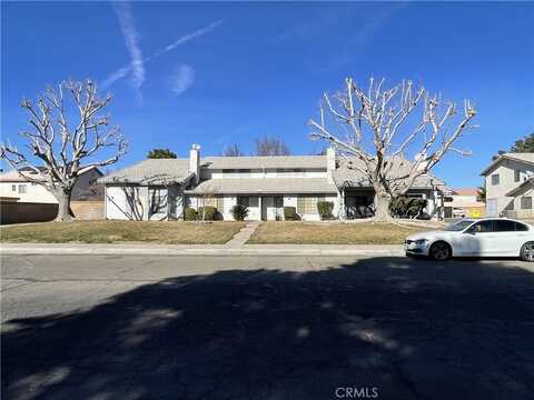 1801 E Avenue J10, Lancaster, CA 93535