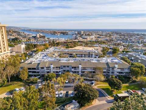 260 Cagney Lane, Newport Beach, CA 92663