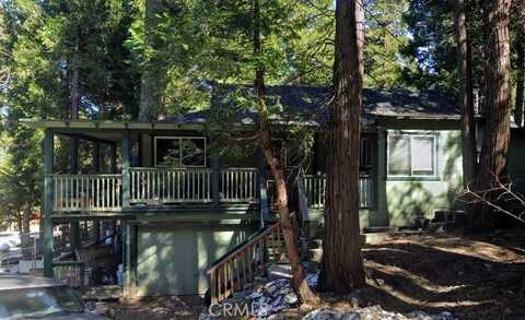 796 N Village Lane, Crestline, CA 92325