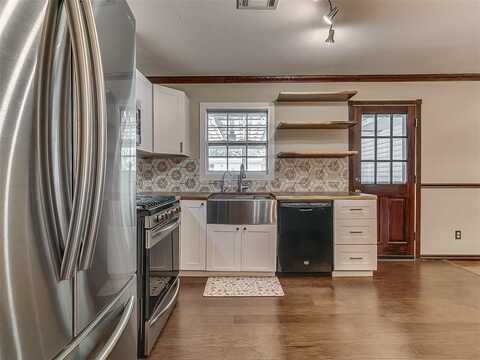 2813 Warwick Drive, Oklahoma City, OK 73116