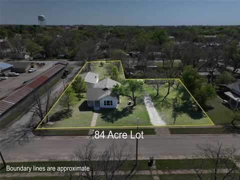 402 W Ross Street, Hamilton, TX 76531