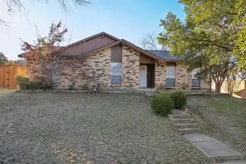 161 N Crestwood Boulevard, DeSoto, TX 75115