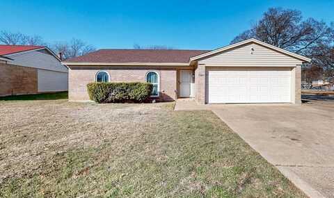 7500 Weatherwood Court, Fort Worth, TX 76133