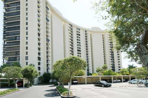 2450 Presidential Way, West Palm Beach, FL 33401