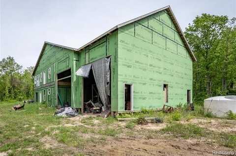 1601 W ROSE CENTER Road, Holly, MI 48442