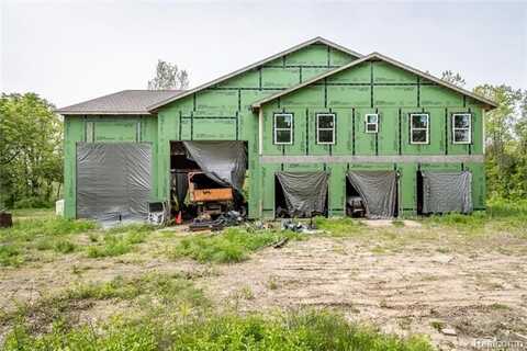 1601 W ROSE CENTER Road, Holly, MI 48442