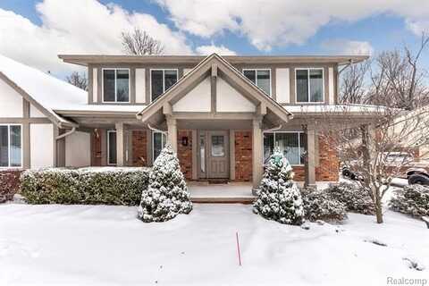 6061 GLEN EAGLES Drive, West Bloomfield, MI 48323