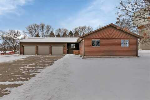 6 6th St NE, Melrose, MN 56352