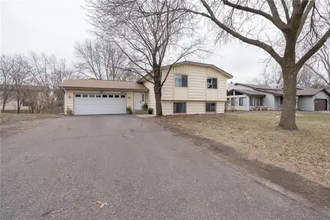 8432 Sheridan Avenue N, Brooklyn Park, MN 55444